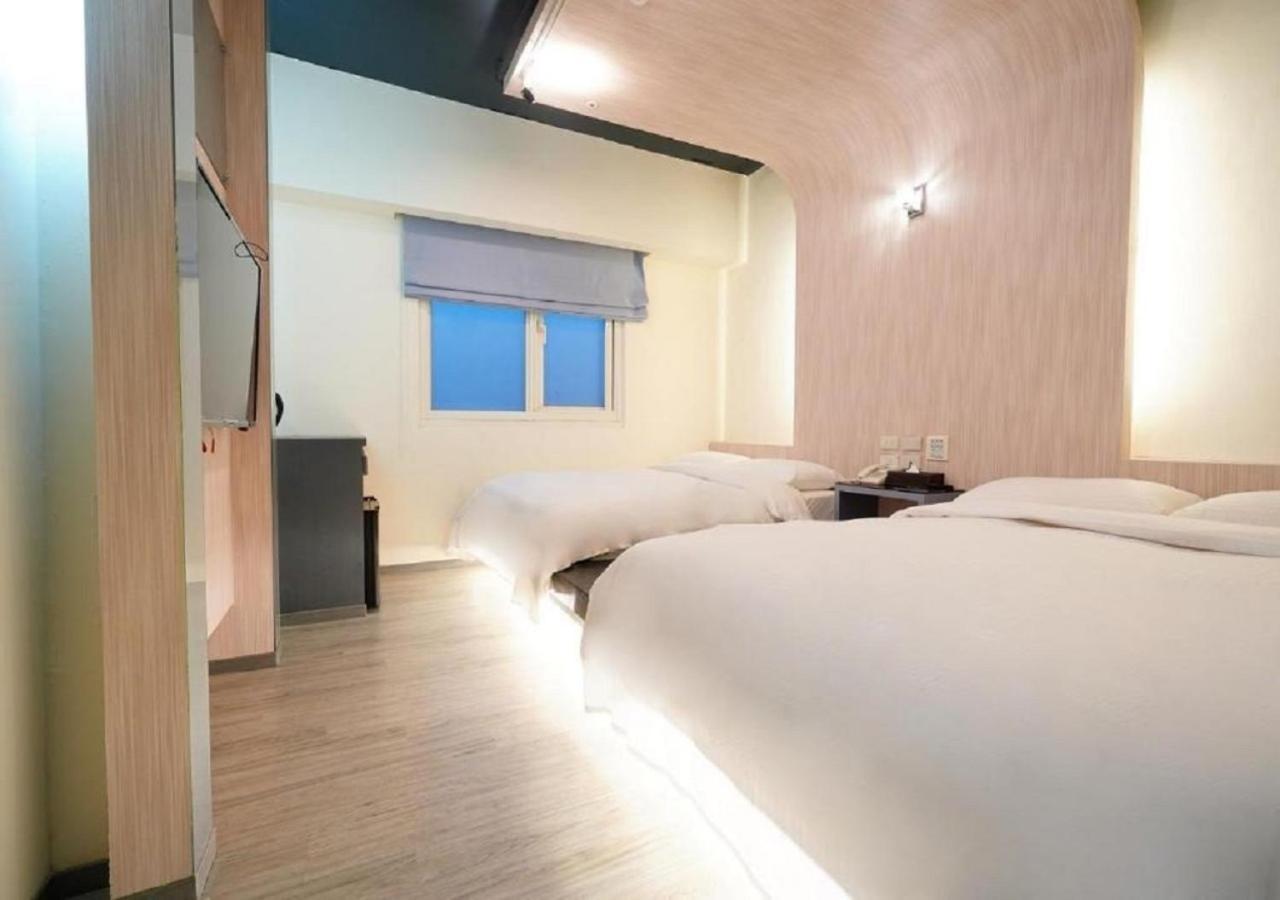 Walker Hotel - Chenggong Taipei Esterno foto